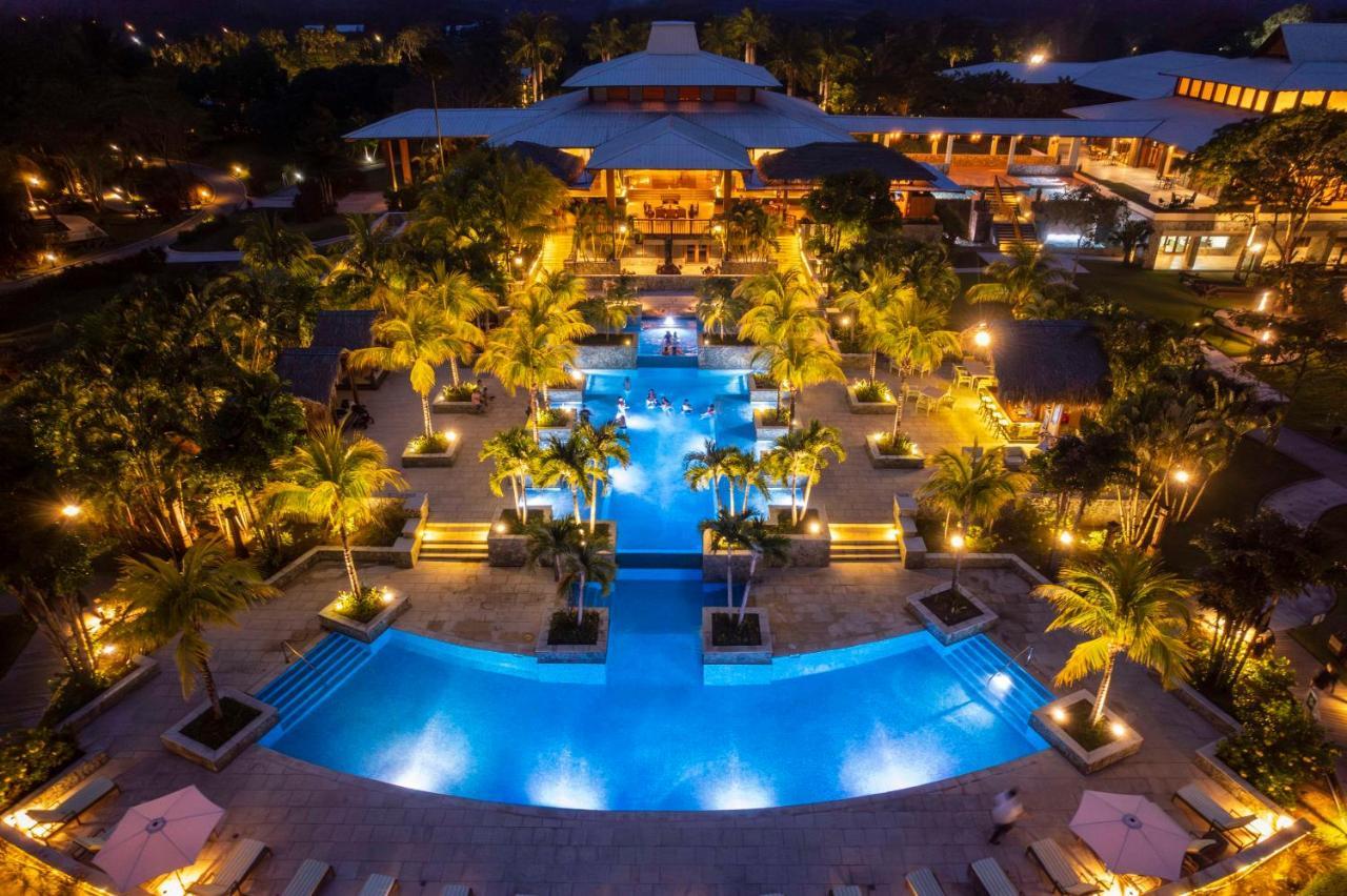 Indura Beach & Golf Resort Curio Collection By Hilton เตลา ภายนอก รูปภาพ