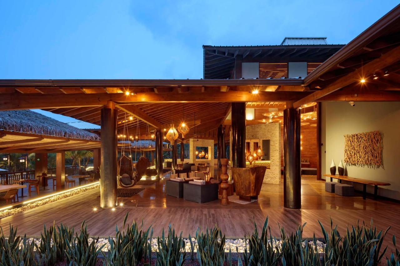 Indura Beach & Golf Resort Curio Collection By Hilton เตลา ภายนอก รูปภาพ