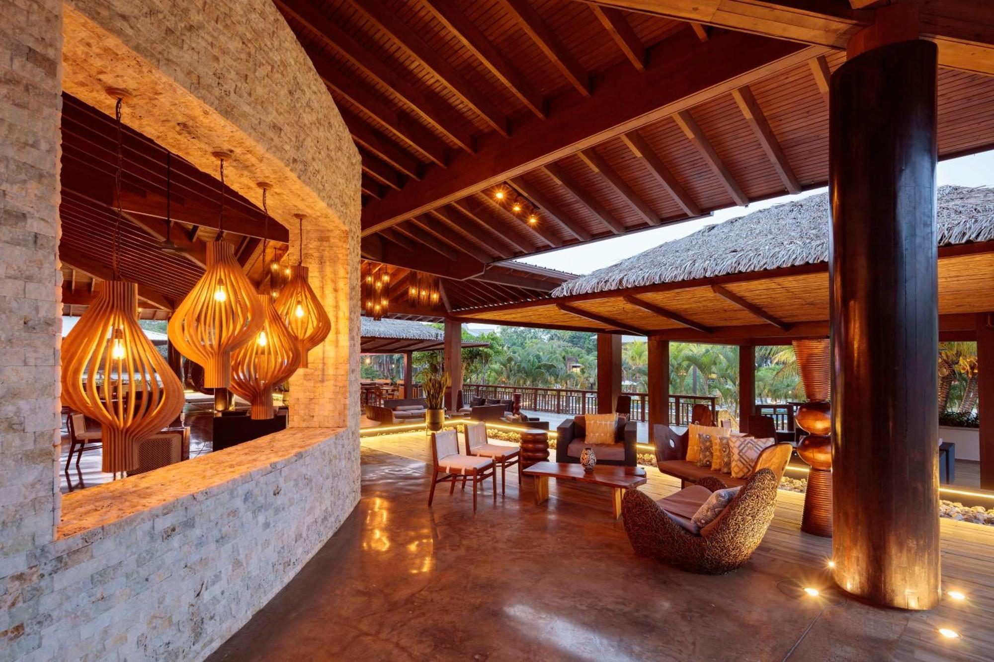 Indura Beach & Golf Resort Curio Collection By Hilton เตลา ภายนอก รูปภาพ